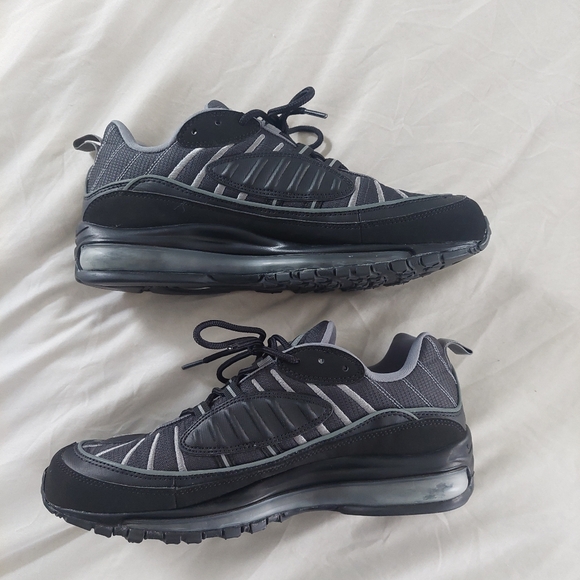 Nike Air Max 98 Men's Black Sneakers Size 10 - Picture 4 of 8